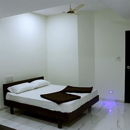 Super Hotel O Nashik Near Vijay Mamta Theatre Formerly Sahara Inn Εξωτερικό φωτογραφία