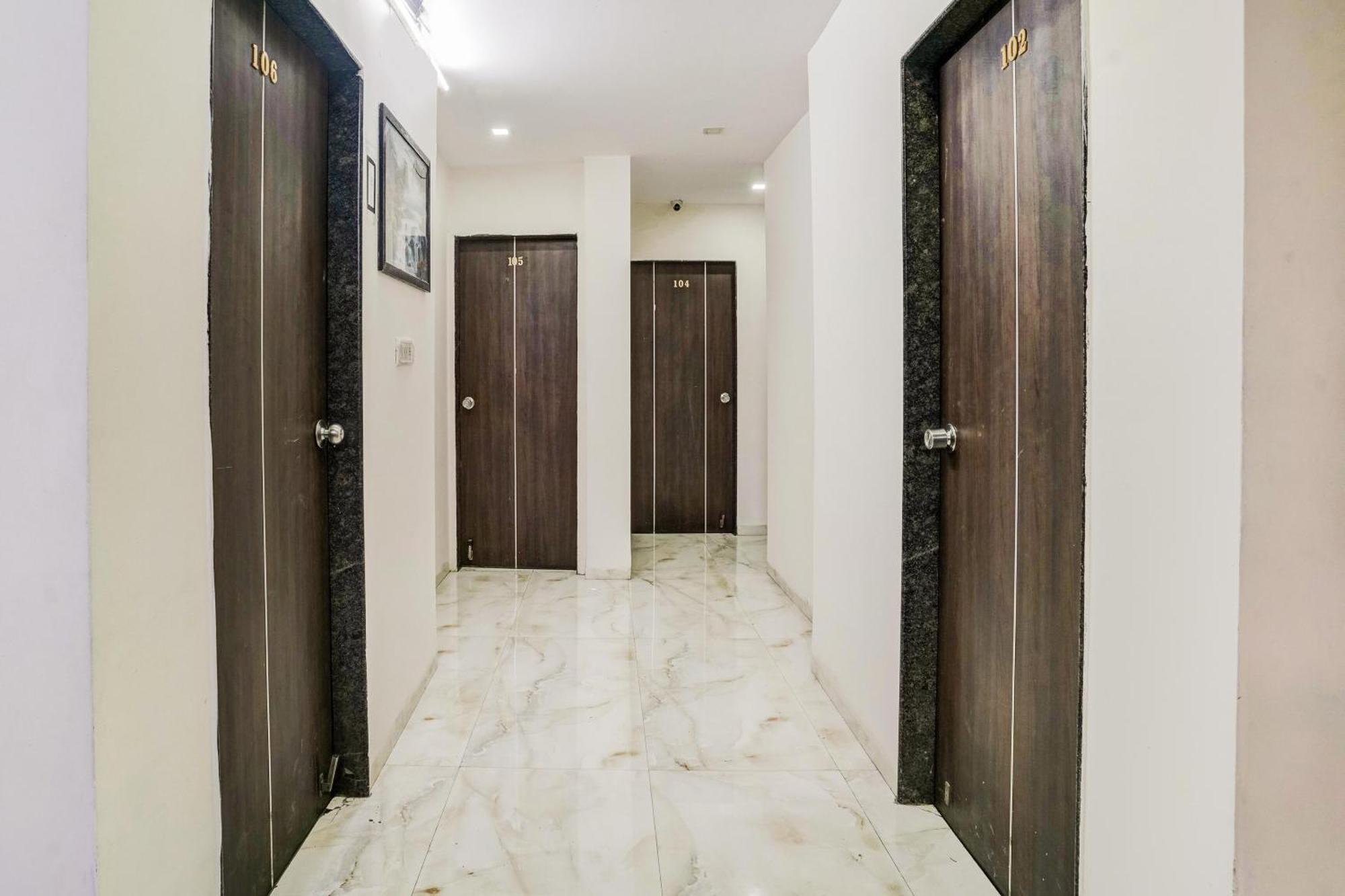 Super Hotel O Nashik Near Vijay Mamta Theatre Formerly Sahara Inn Εξωτερικό φωτογραφία
