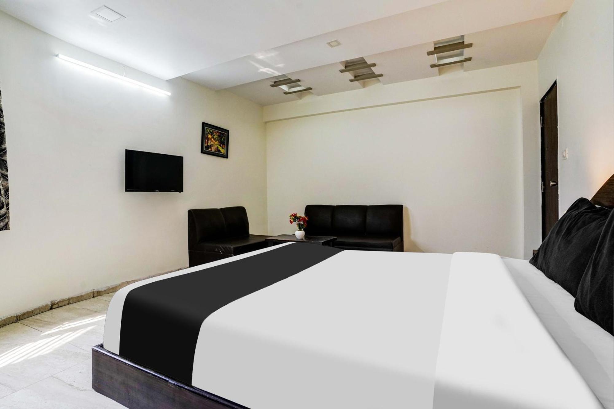 Super Hotel O Nashik Near Vijay Mamta Theatre Formerly Sahara Inn Εξωτερικό φωτογραφία