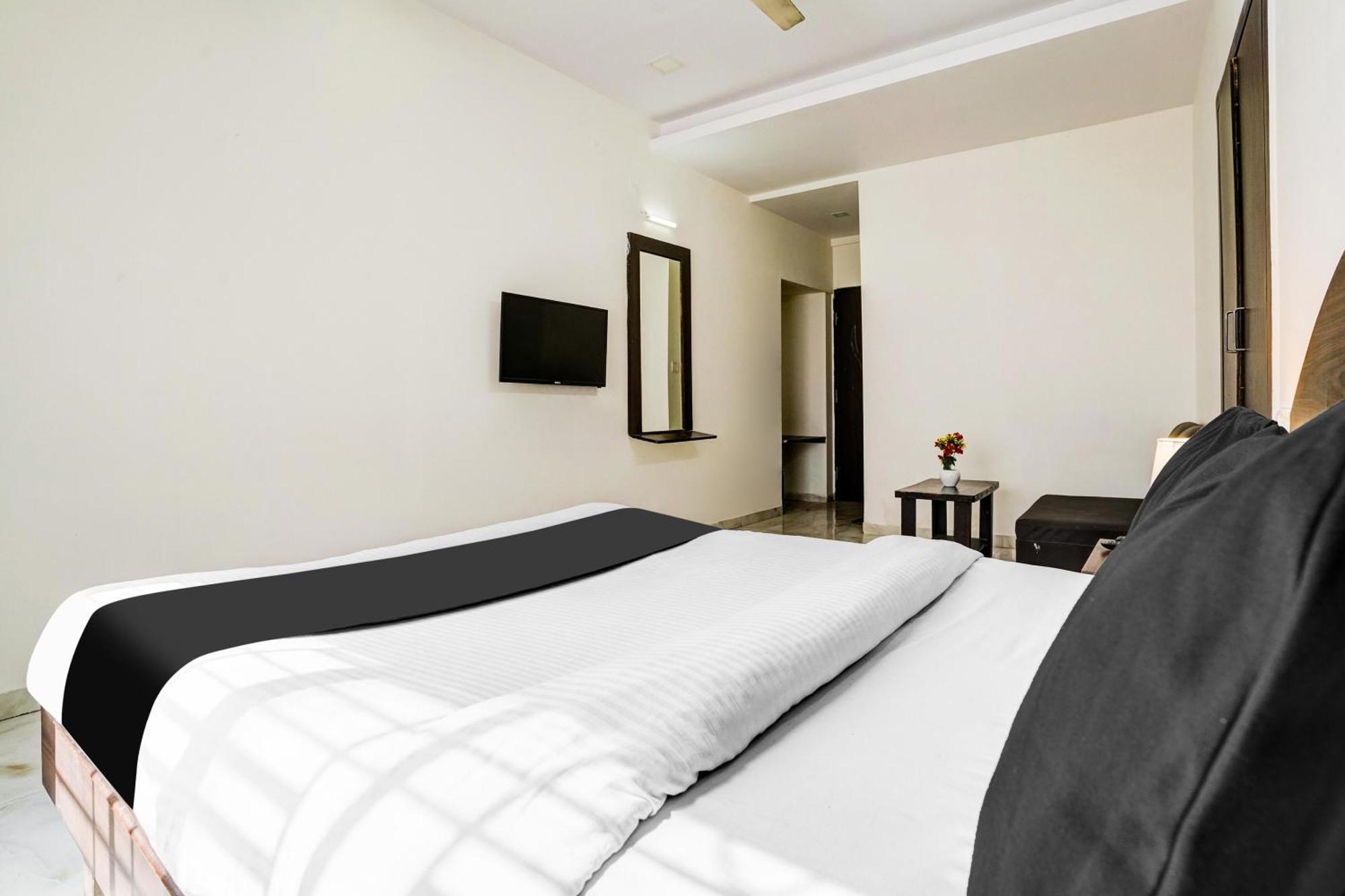Super Hotel O Nashik Near Vijay Mamta Theatre Formerly Sahara Inn Εξωτερικό φωτογραφία