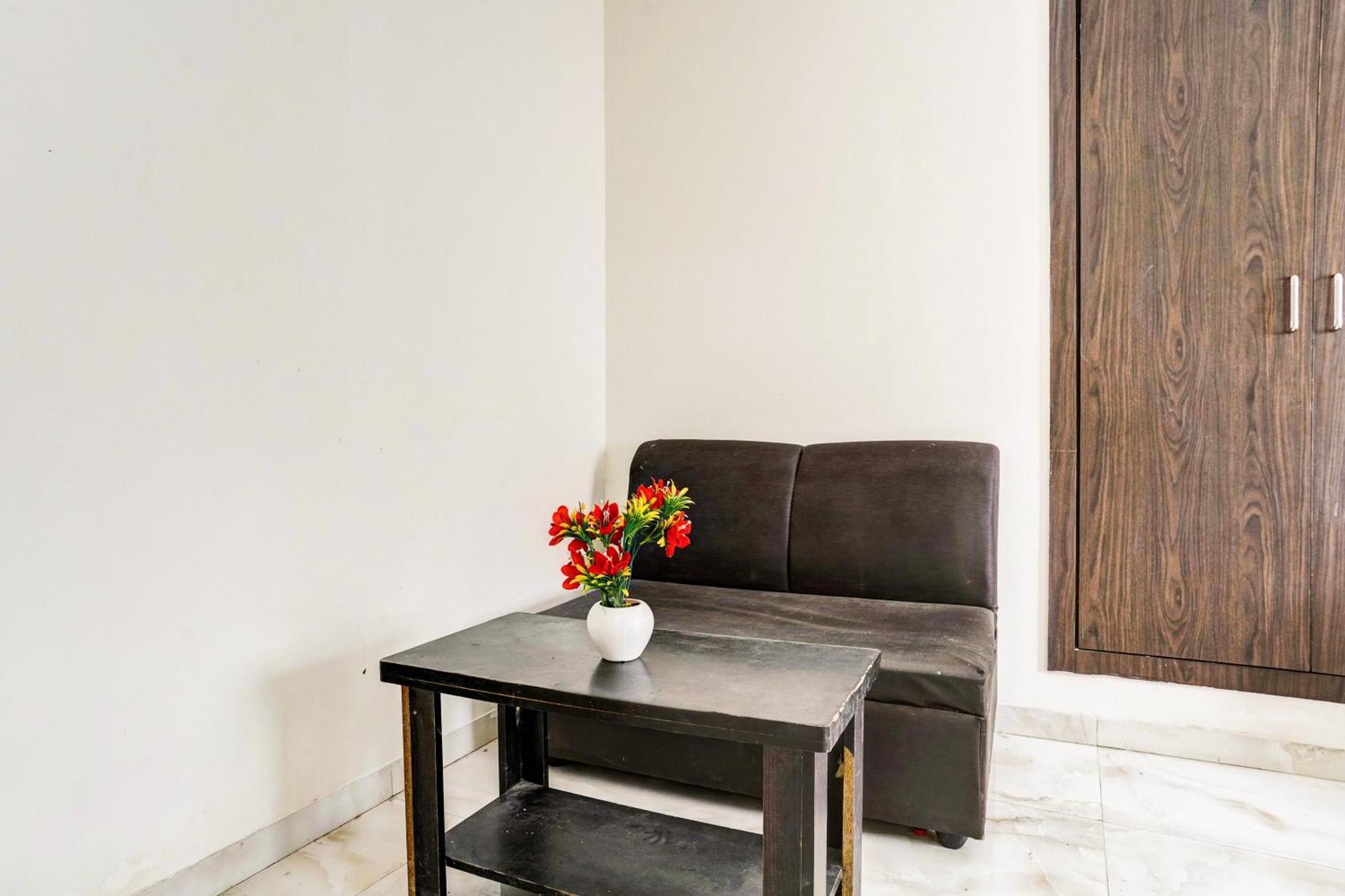 Super Hotel O Nashik Near Vijay Mamta Theatre Formerly Sahara Inn Εξωτερικό φωτογραφία