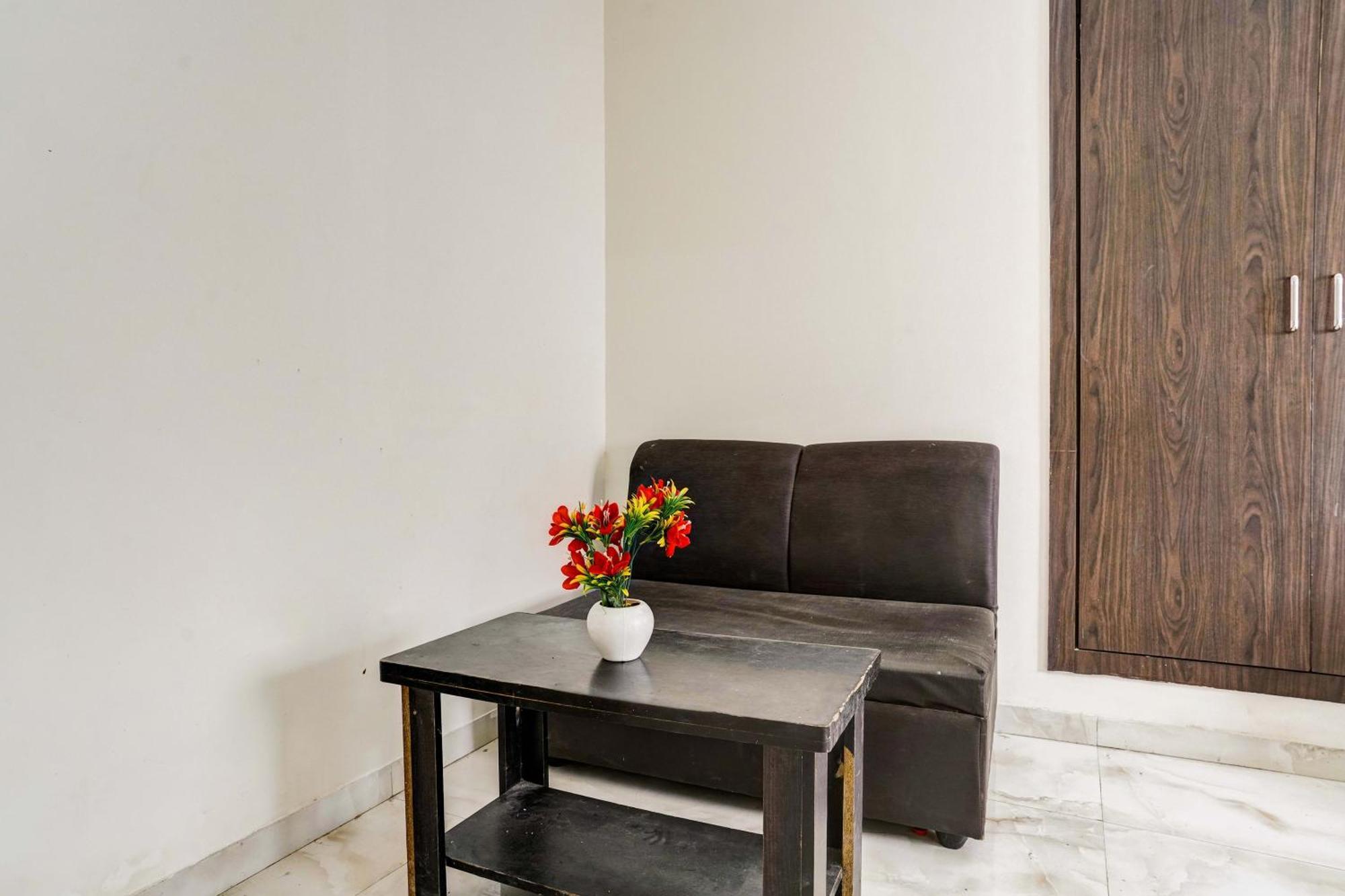 Super Hotel O Nashik Near Vijay Mamta Theatre Formerly Sahara Inn Εξωτερικό φωτογραφία