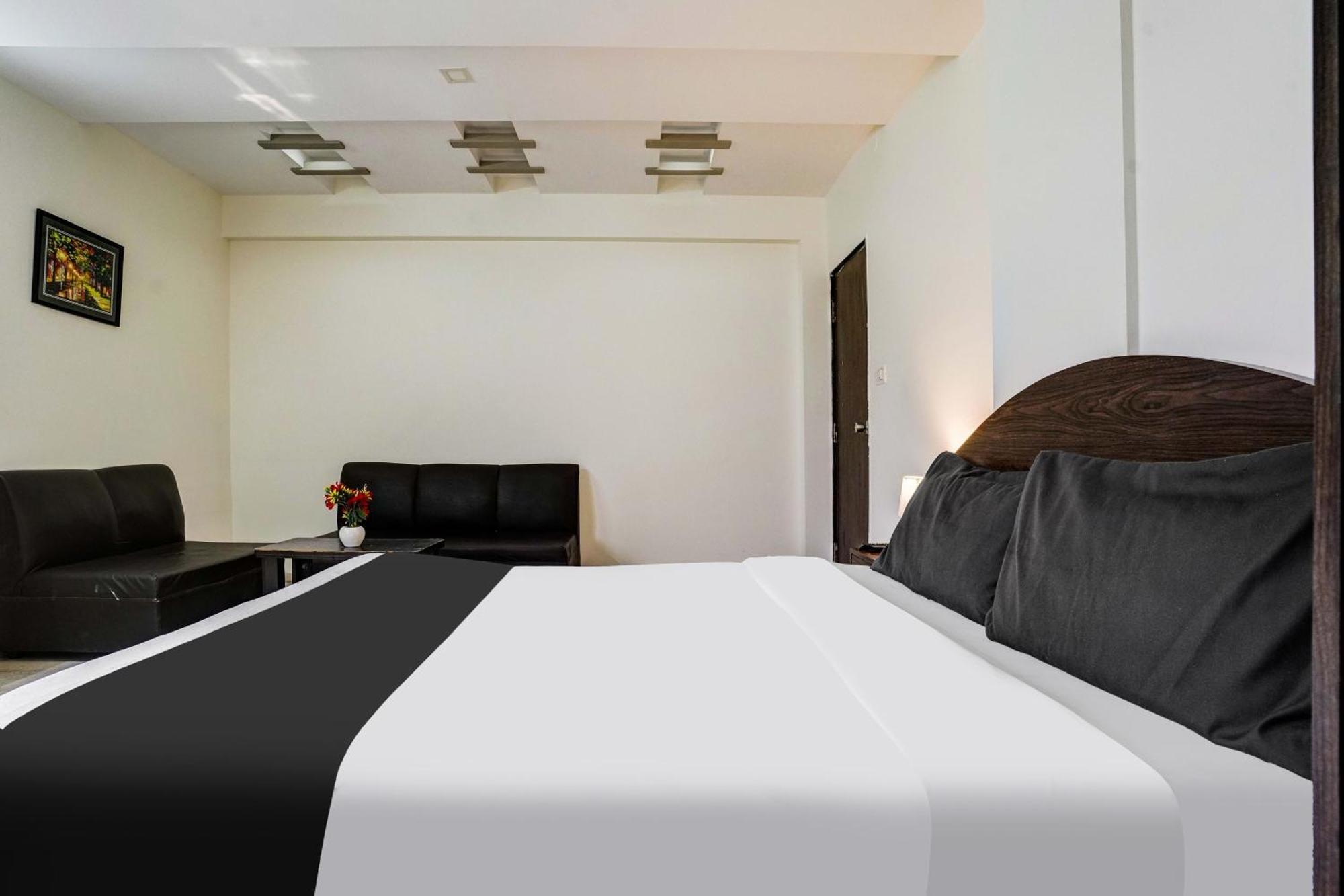 Super Hotel O Nashik Near Vijay Mamta Theatre Formerly Sahara Inn Εξωτερικό φωτογραφία