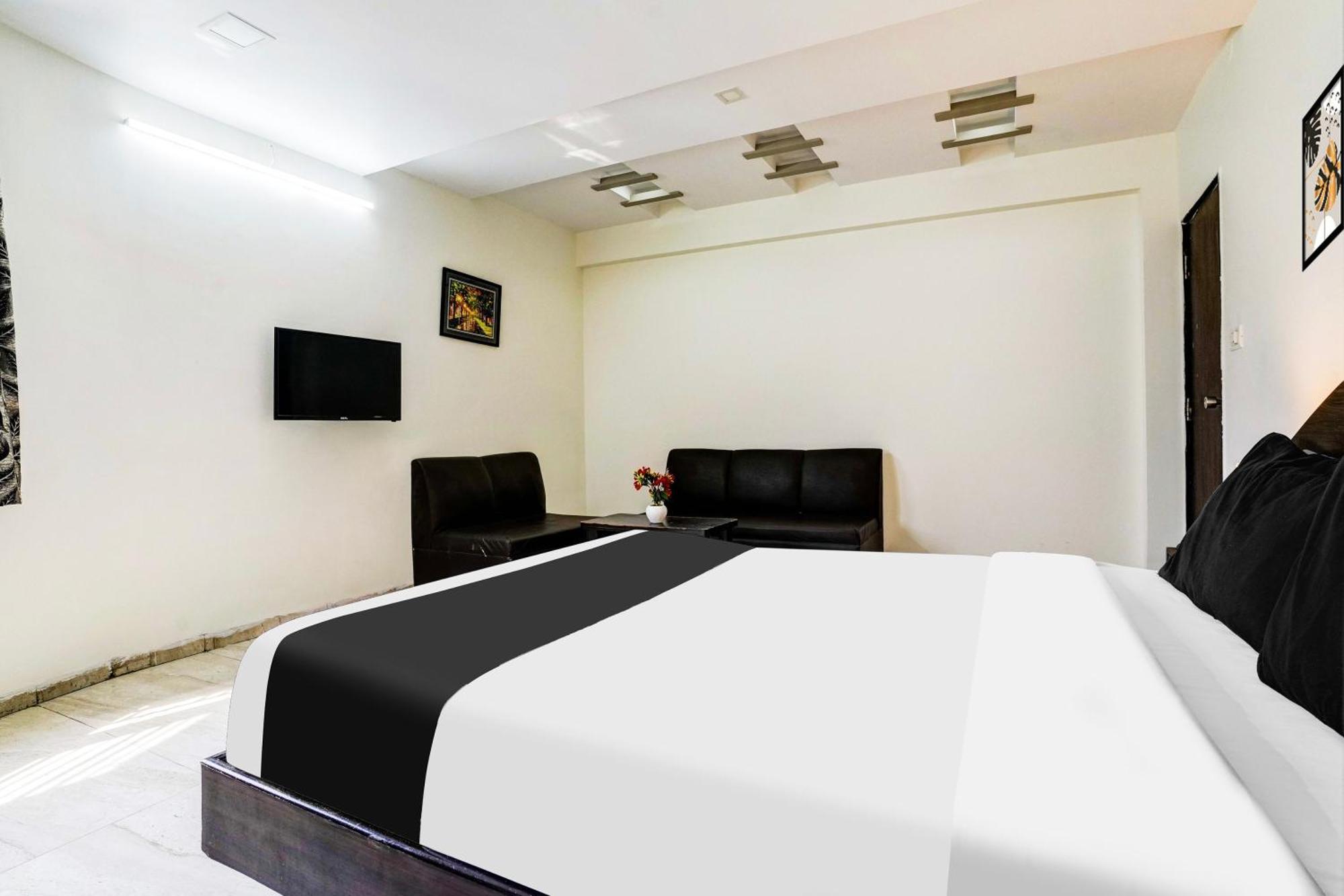 Super Hotel O Nashik Near Vijay Mamta Theatre Formerly Sahara Inn Εξωτερικό φωτογραφία